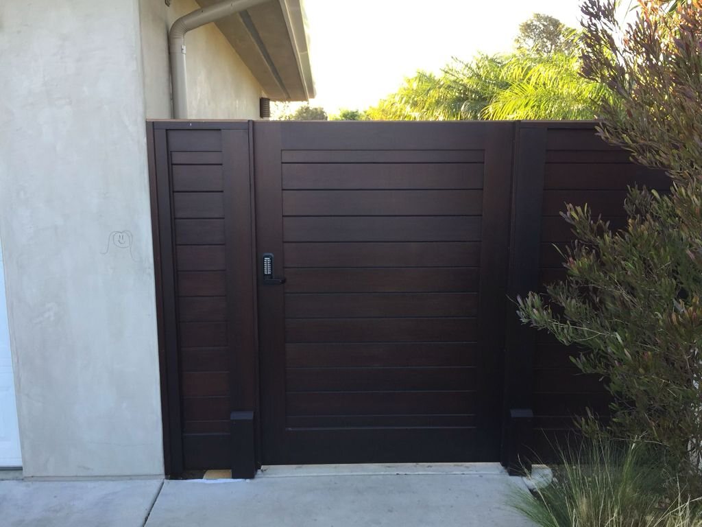 Modern double entry gate
